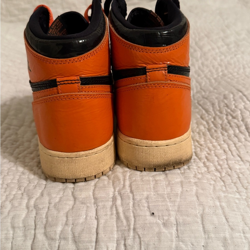 JORDAN 1 RETRO HIGH OG GS 'SHATTERED BACKBOARD 3.0' Size 7Y - Picture 4 of 7